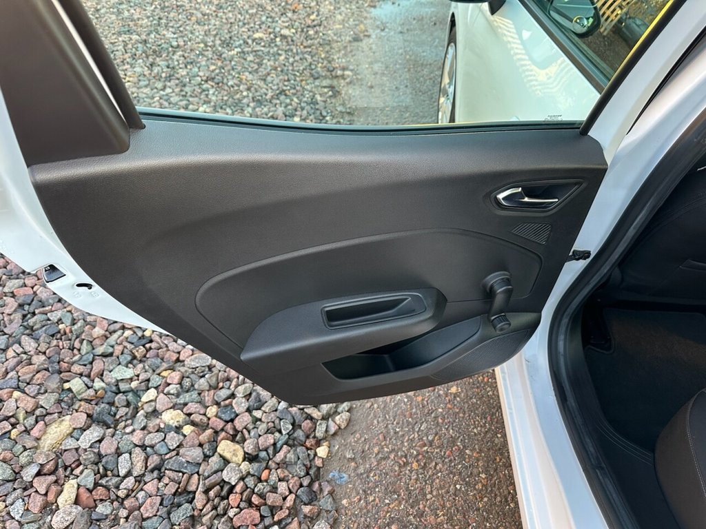 Used Renault Clio 2021 for sale - 76591197: Photo 27