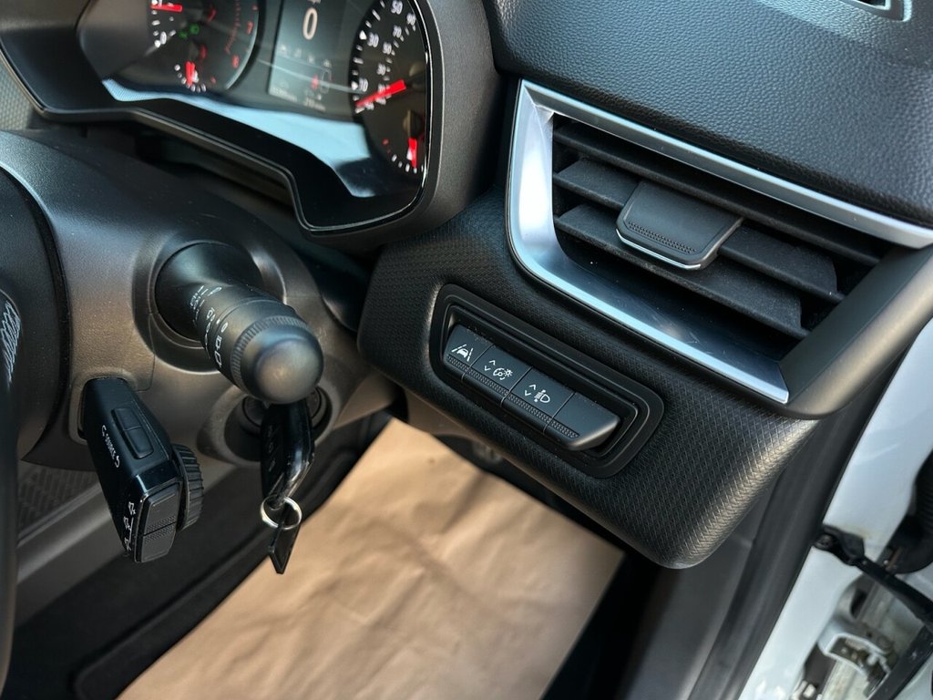 Used Renault Clio 2021 for sale - 76591197: Photo 41