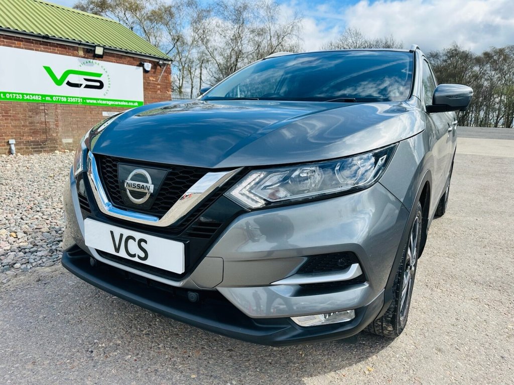 Used Nissan Qashqai 2017 for sale - 78158530: Photo 2