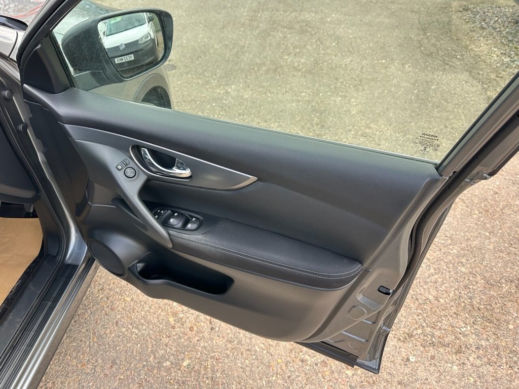 Used Nissan Qashqai 2017 for sale - 78158530: Photo 40