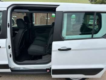 Used Ford Grand Tourneo Connect 2018 for sale - 74954685: Photo