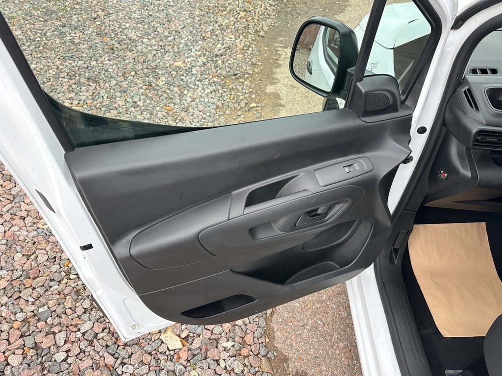 Used Toyota ProAce 2021 for sale - 76654696: Photo 42