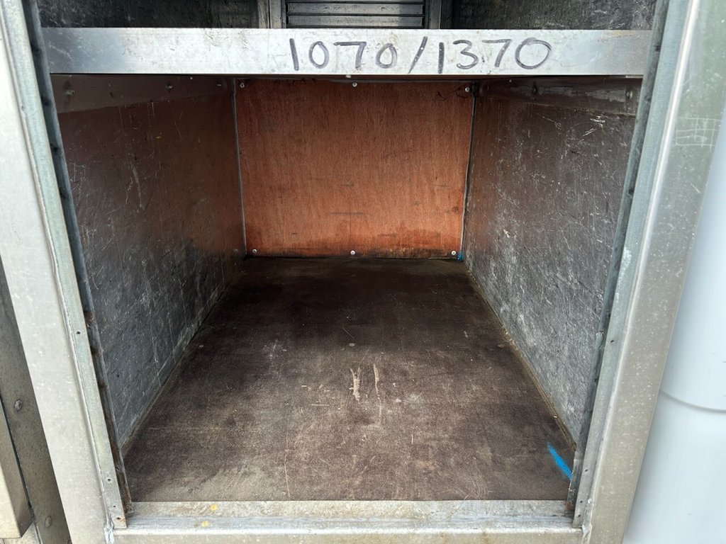 Vehicle 33