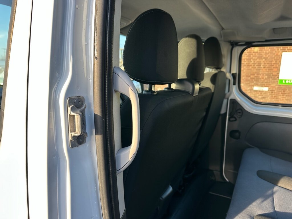 Used Vauxhall Vivaro 2016 for sale - 77313231: Photo 9