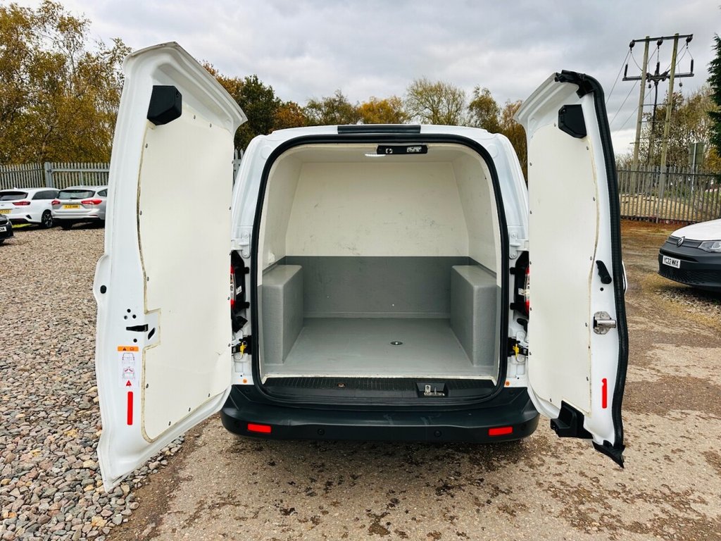 Used Ford Transit Courier 2021 for sale - 76520455: Photo 18