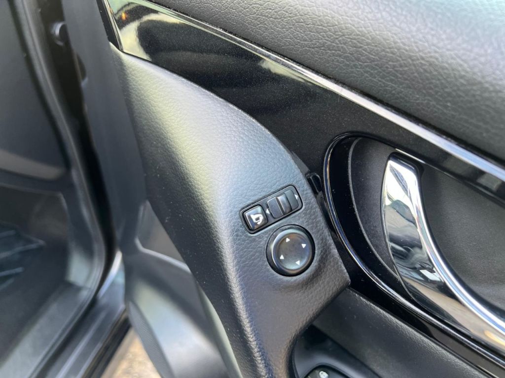 Used Nissan Qashqai 2014 for sale - 76469367: Photo 28