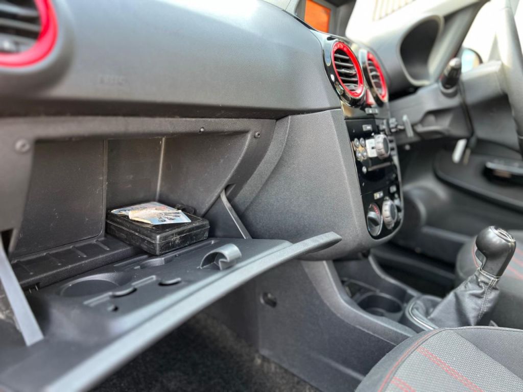 Used Vauxhall Corsa 2012 for sale - 77200631: Photo 12