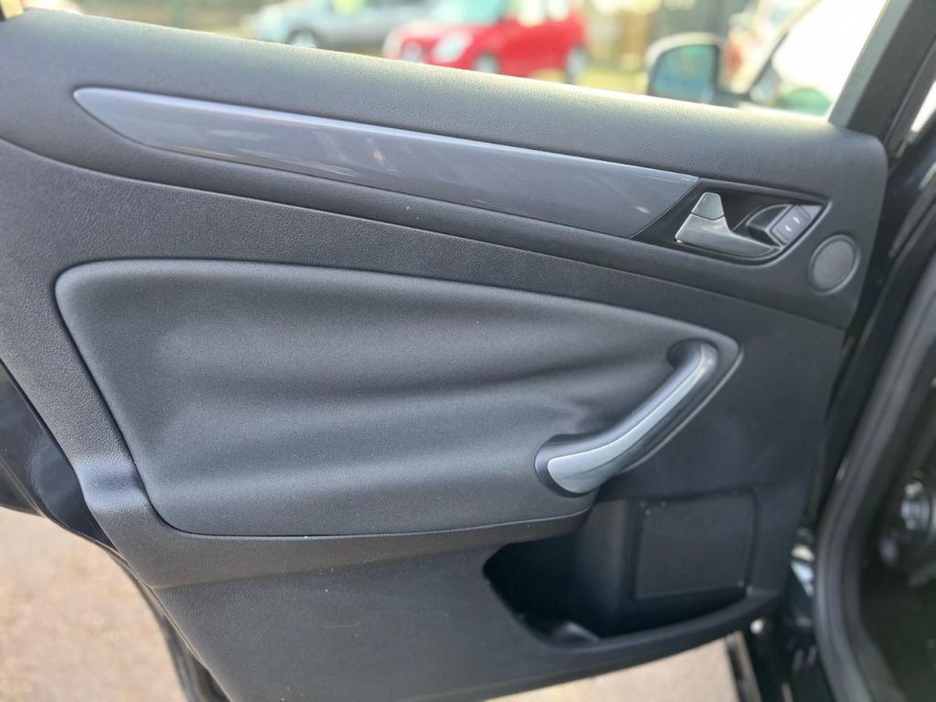 Used Ford Mondeo 2012 for sale - 77136024: Photo 27