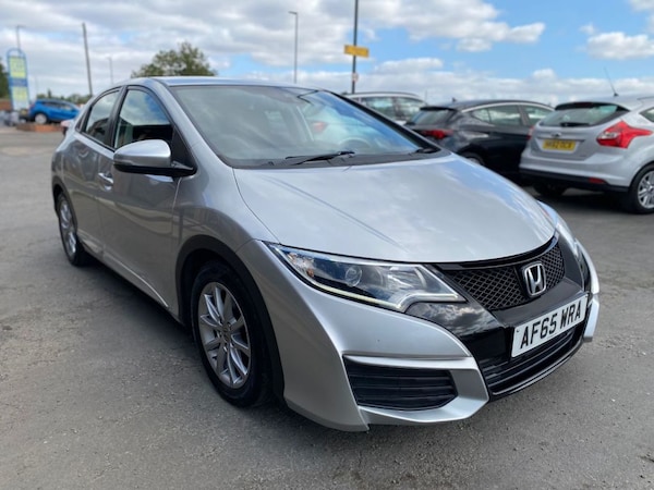 Used Honda Civic 2015 for sale - 75516137: Photo 3