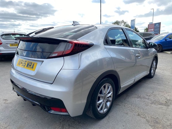 Used Honda Civic 2015 for sale - 75516137: Photo 4