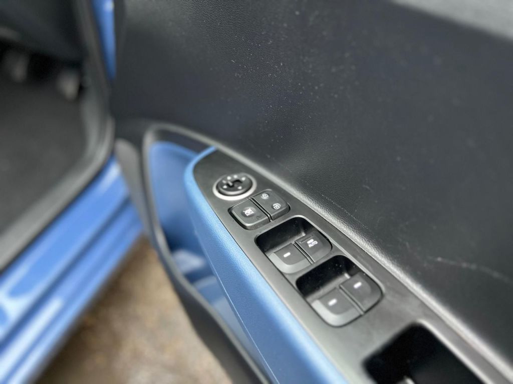 Used Hyundai i10 2017 for sale - 77685100: Photo 11