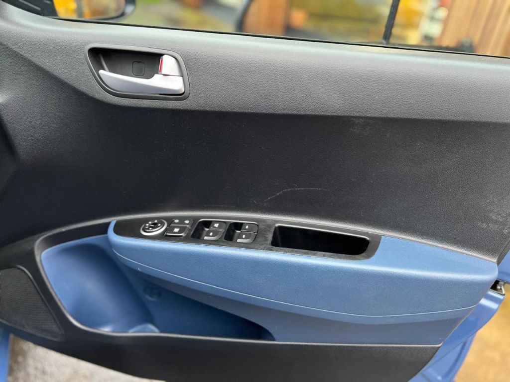 Used Hyundai i10 2017 for sale - 77685100: Photo 12