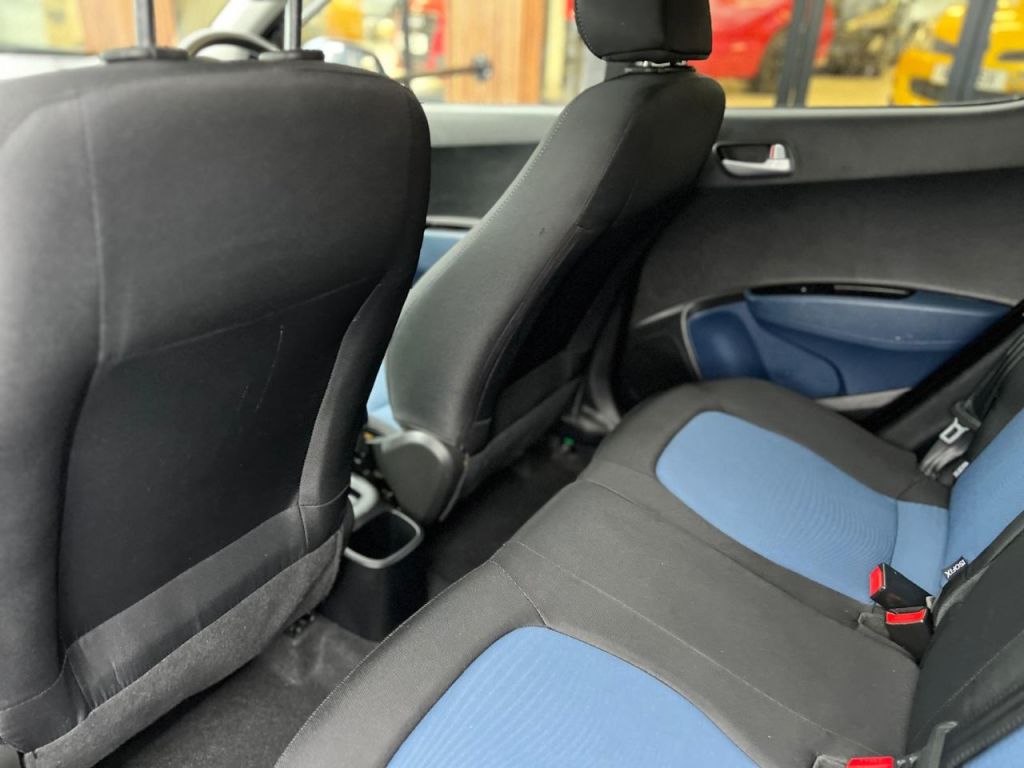 Used Hyundai i10 2017 for sale - 77685100: Photo 18