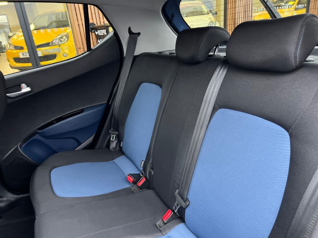 Used Hyundai i10 2017 for sale - 77685100: Photo 19