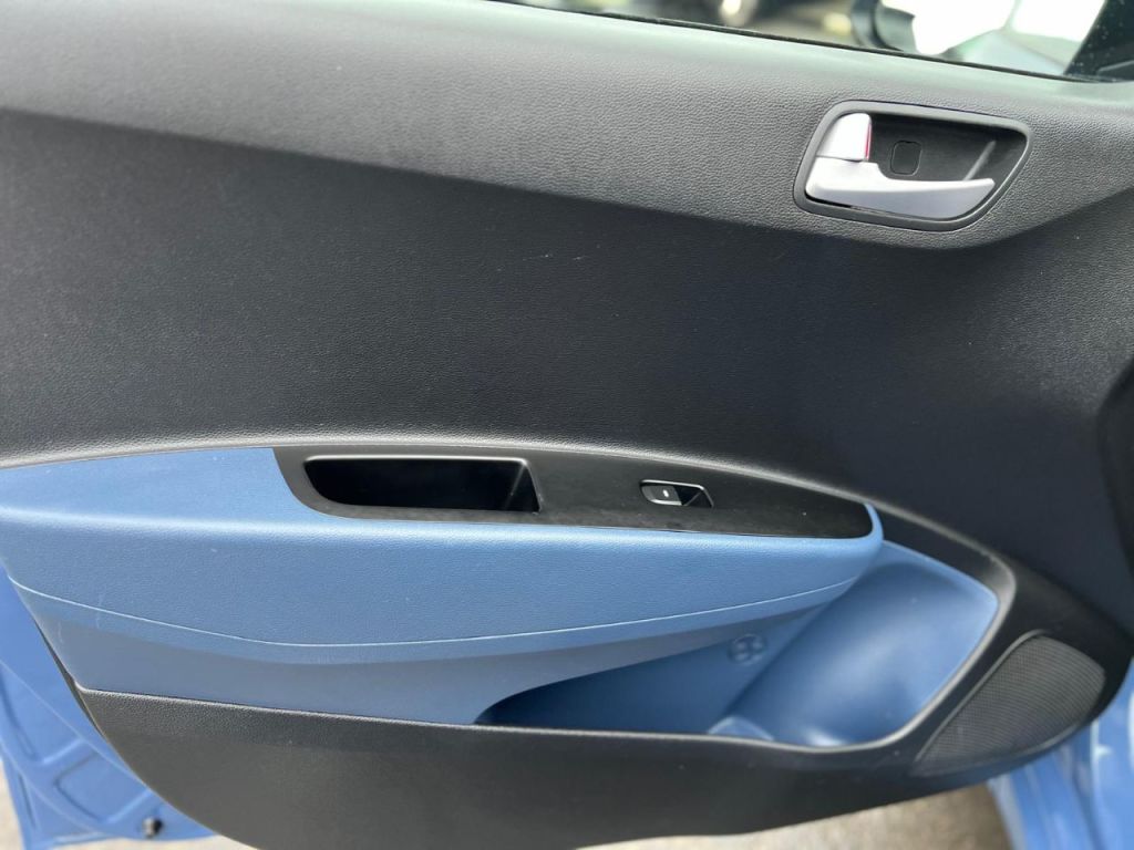 Used Hyundai i10 2017 for sale - 77685100: Photo 22