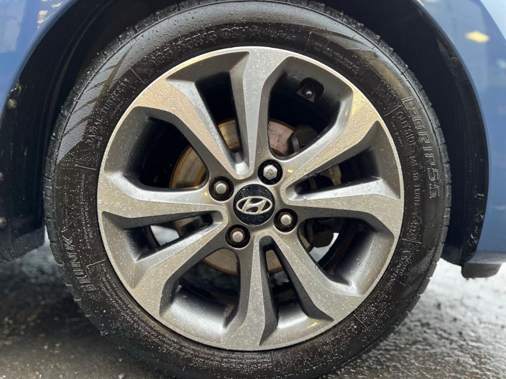 Used Hyundai i10 2017 for sale - 77685100: Photo 37