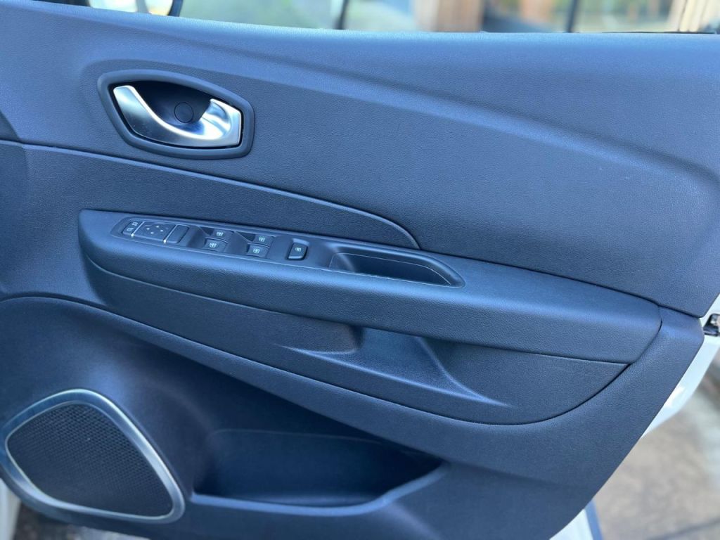 Used Renault Captur 2018 for sale - 77685093: Photo 17