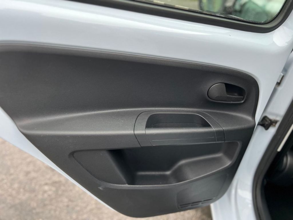 Used Volkswagen up! 2012 for sale - 76734875: Photo 19