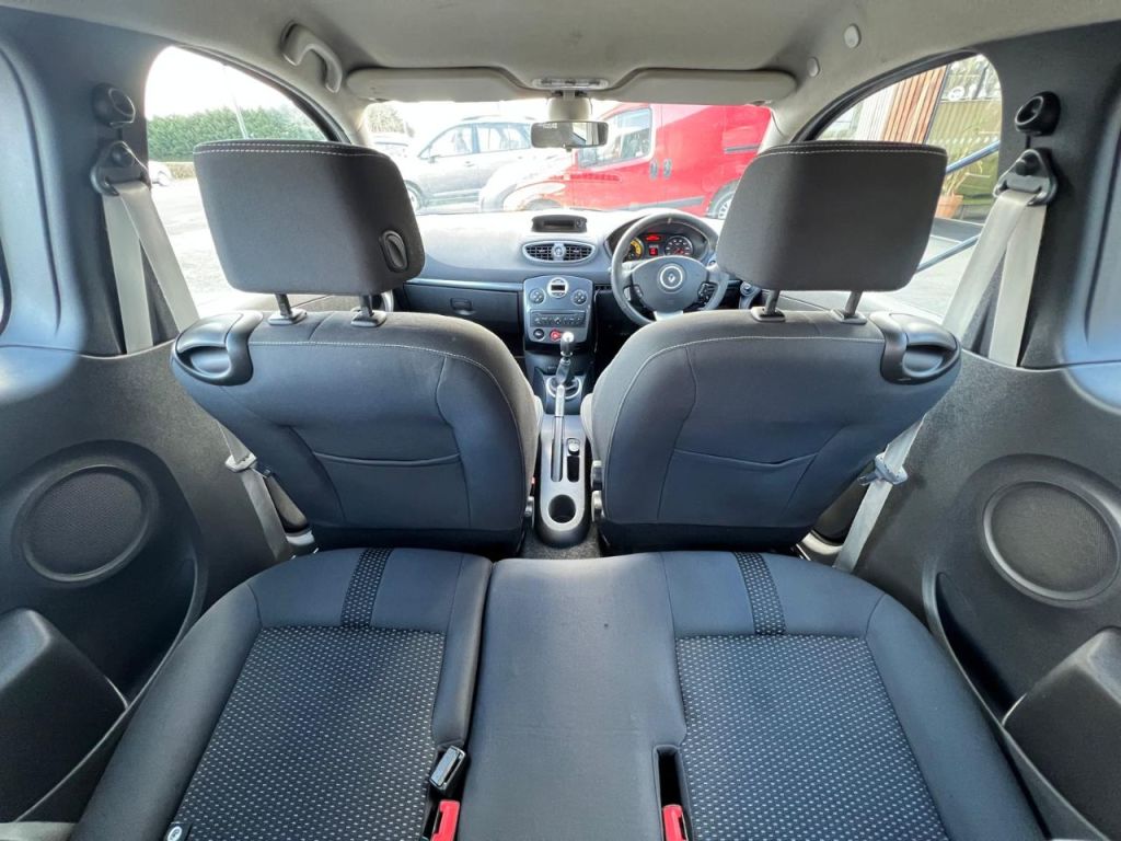 Used Renault Clio 2010 for sale - 76290866: Photo 21