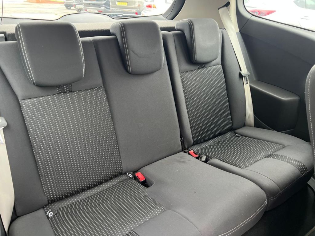 Used Renault Clio 2010 for sale - 76290866: Photo 23