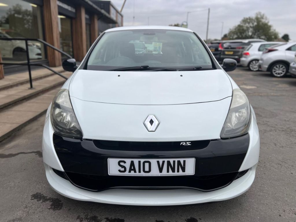 Used Renault Clio 2010 for sale - 76290866: Photo 3