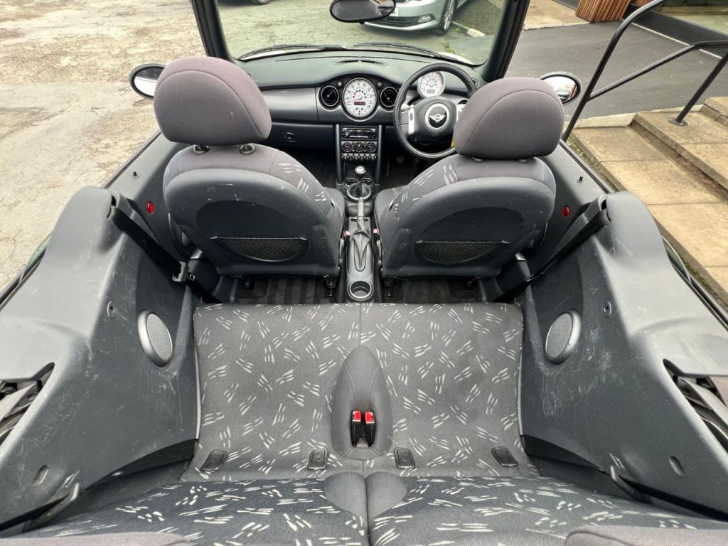 Used MINI Convertible 2006 for sale - 77685075: Photo 13