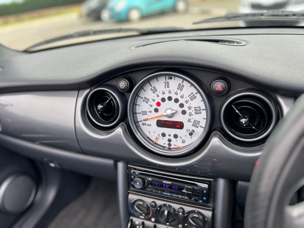 Used MINI Convertible 2006 for sale - 77685075: Photo 18