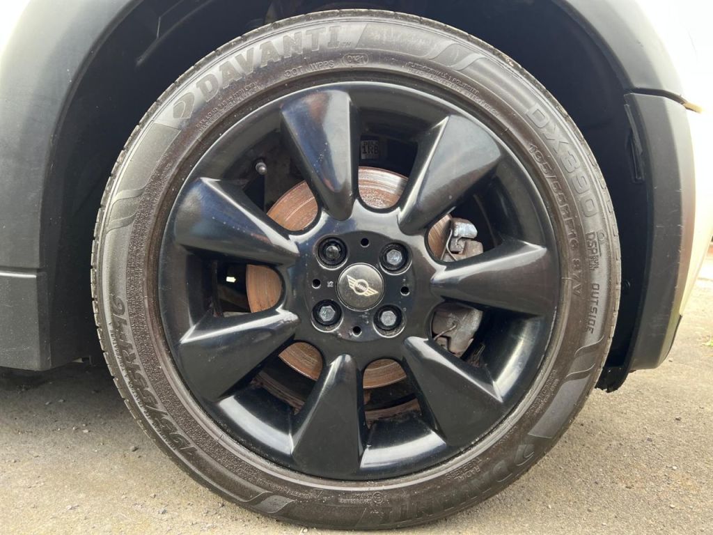 Used MINI Convertible 2006 for sale - 77685075: Photo 25