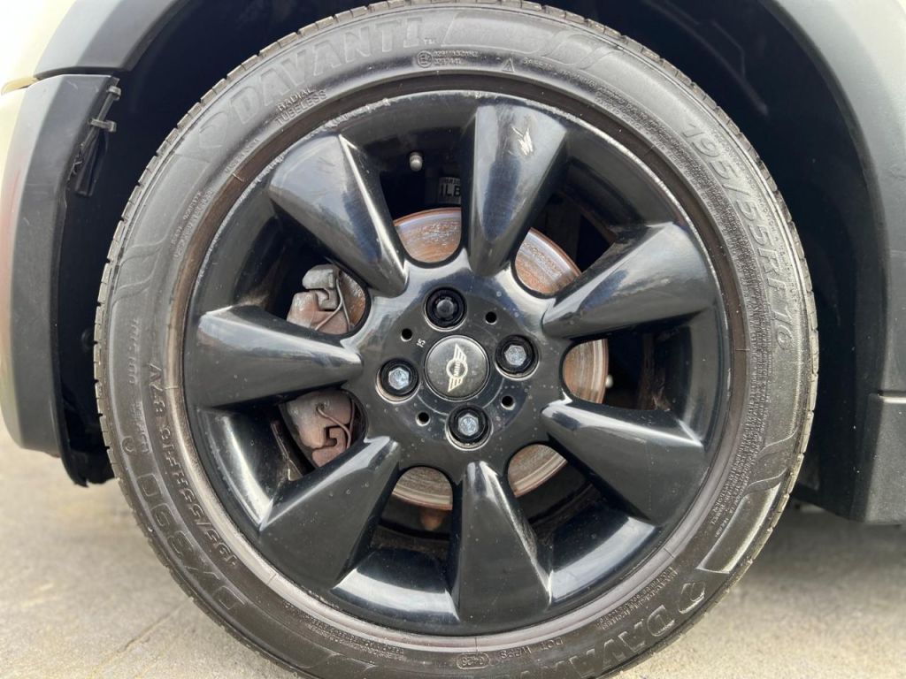 Used MINI Convertible 2006 for sale - 77685075: Photo 26