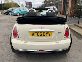 Used MINI Convertible 2006 for sale - 77685075: Photo
