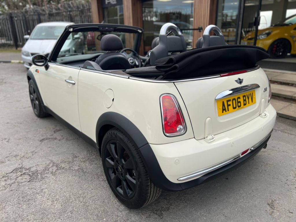 Used MINI Convertible 2006 for sale - 77685075: Photo 6