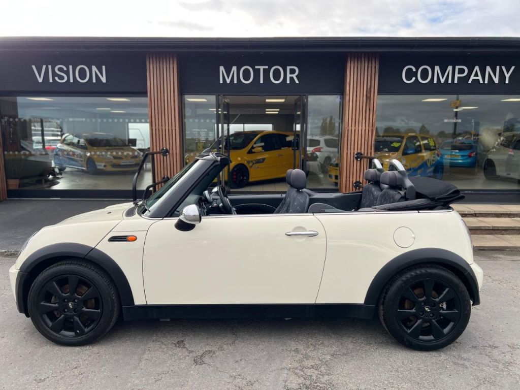 Used MINI Convertible 2006 for sale - 77685075: Photo 7