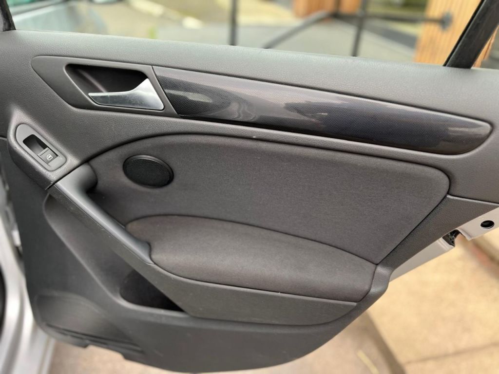 Used Volkswagen Golf 2011 for sale - 76162587: Photo 16