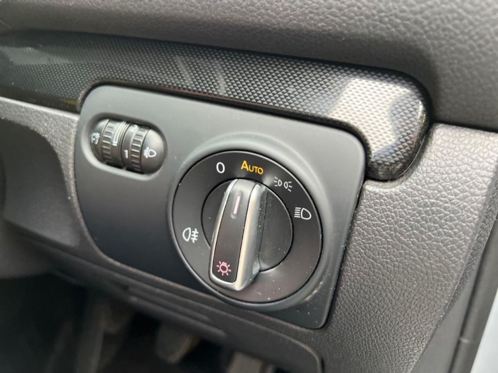 Used Volkswagen Golf 2011 for sale - 76162587: Photo 21