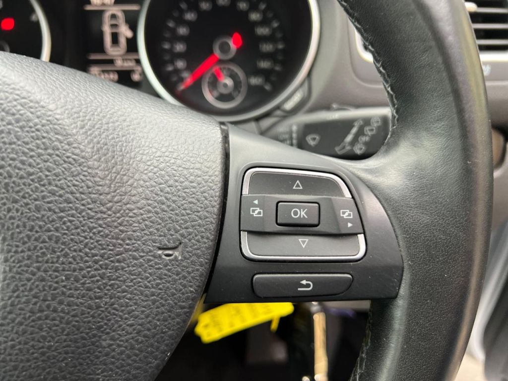 Used Volkswagen Golf 2011 for sale - 76162587: Photo 34