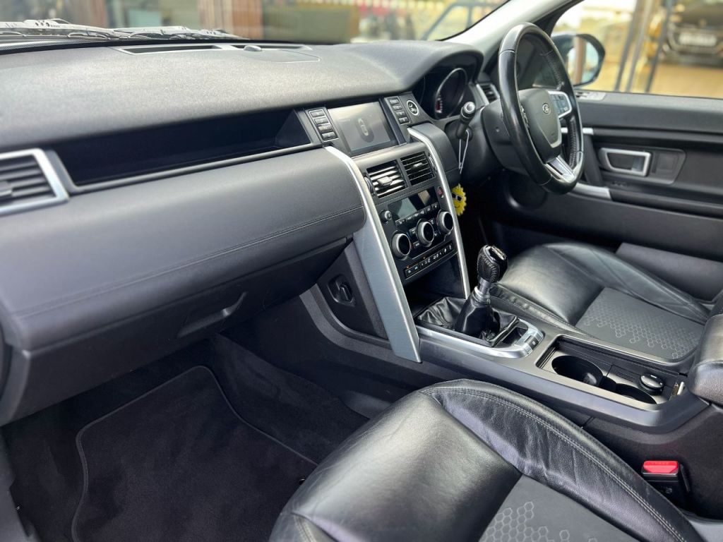 Used Land Rover Discovery Sport 2015 for sale - 77685096: Photo 15