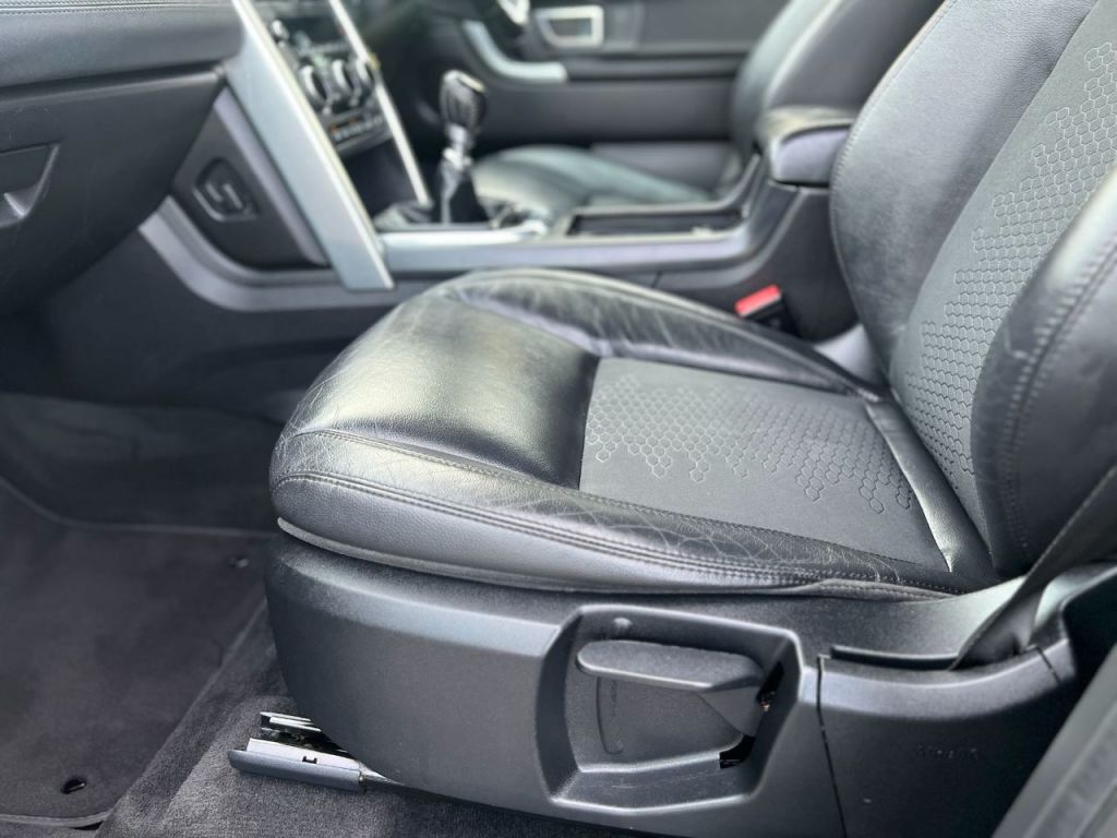 Used Land Rover Discovery Sport 2015 for sale - 77685096: Photo 25