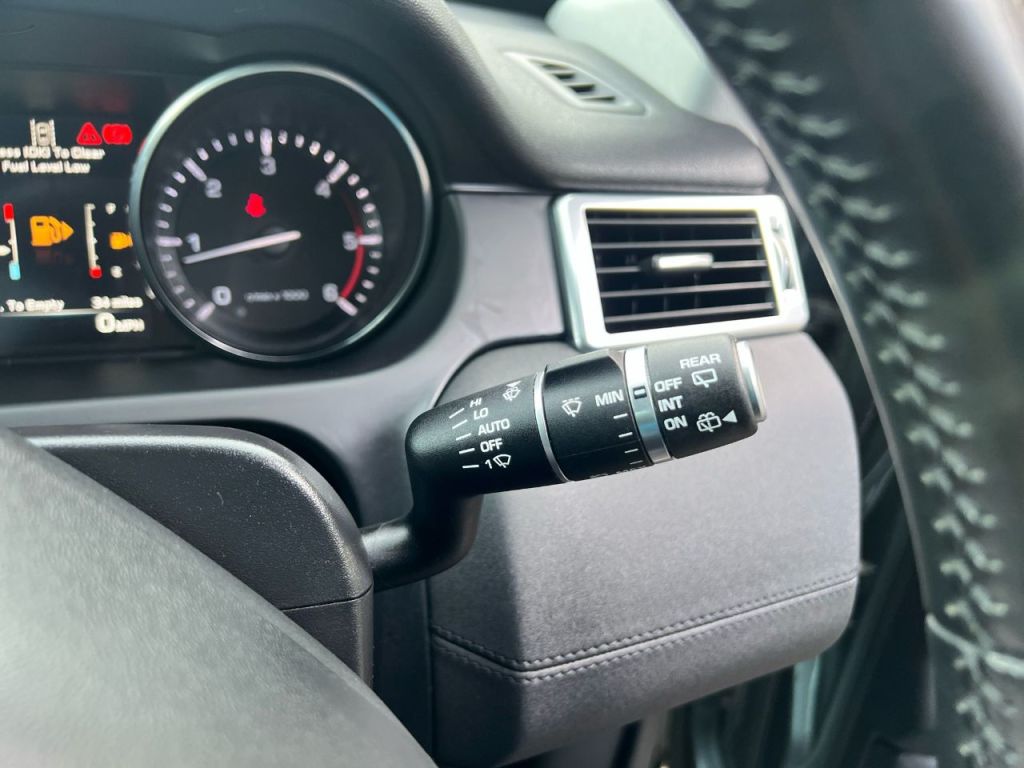 Used Land Rover Discovery Sport 2015 for sale - 77685096: Photo 27