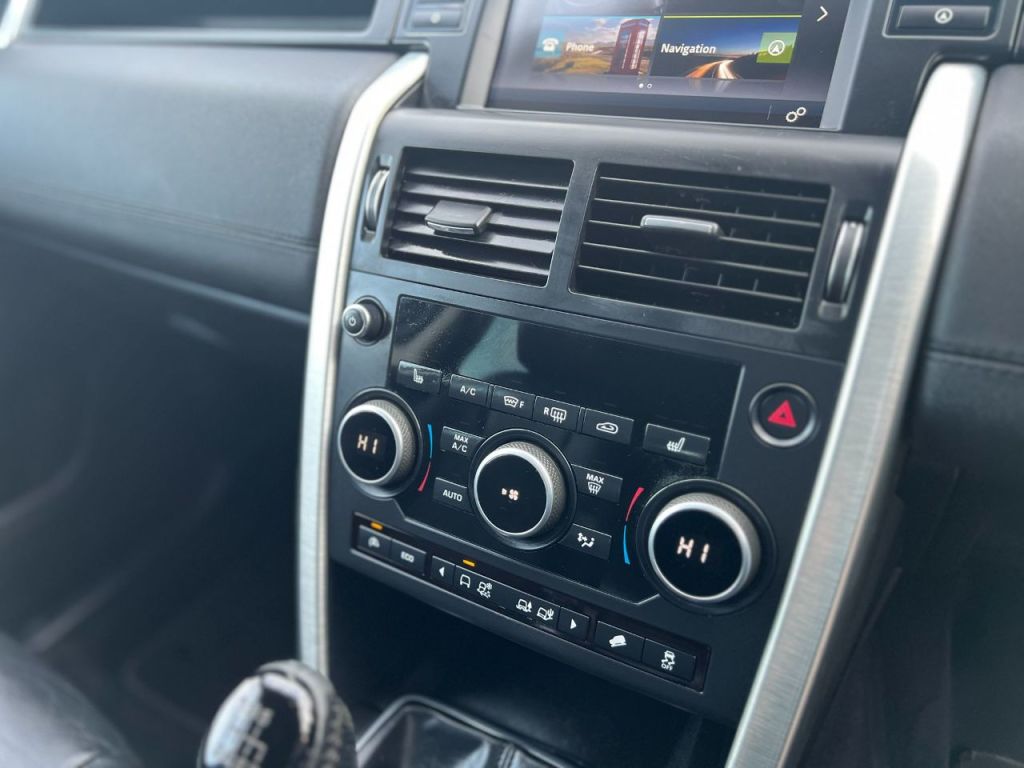 Used Land Rover Discovery Sport 2015 for sale - 77685096: Photo 32