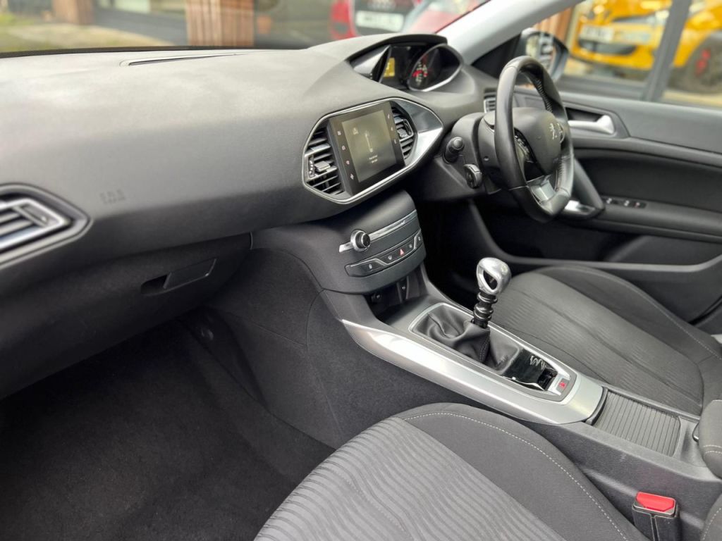 Used Peugeot 308 2015 for sale - 77138812: Photo 22