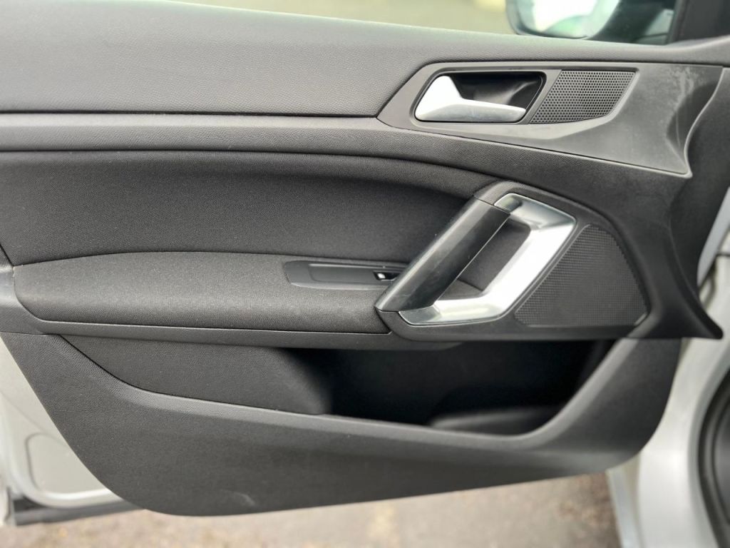 Used Peugeot 308 2015 for sale - 77138812: Photo 25