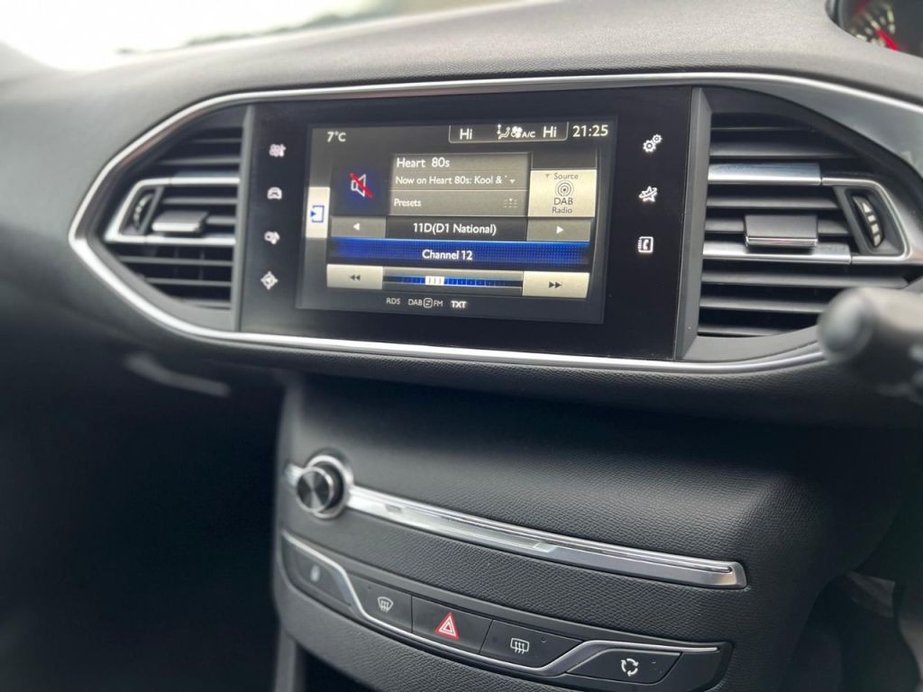 Used Peugeot 308 2015 for sale - 77138812: Photo 29