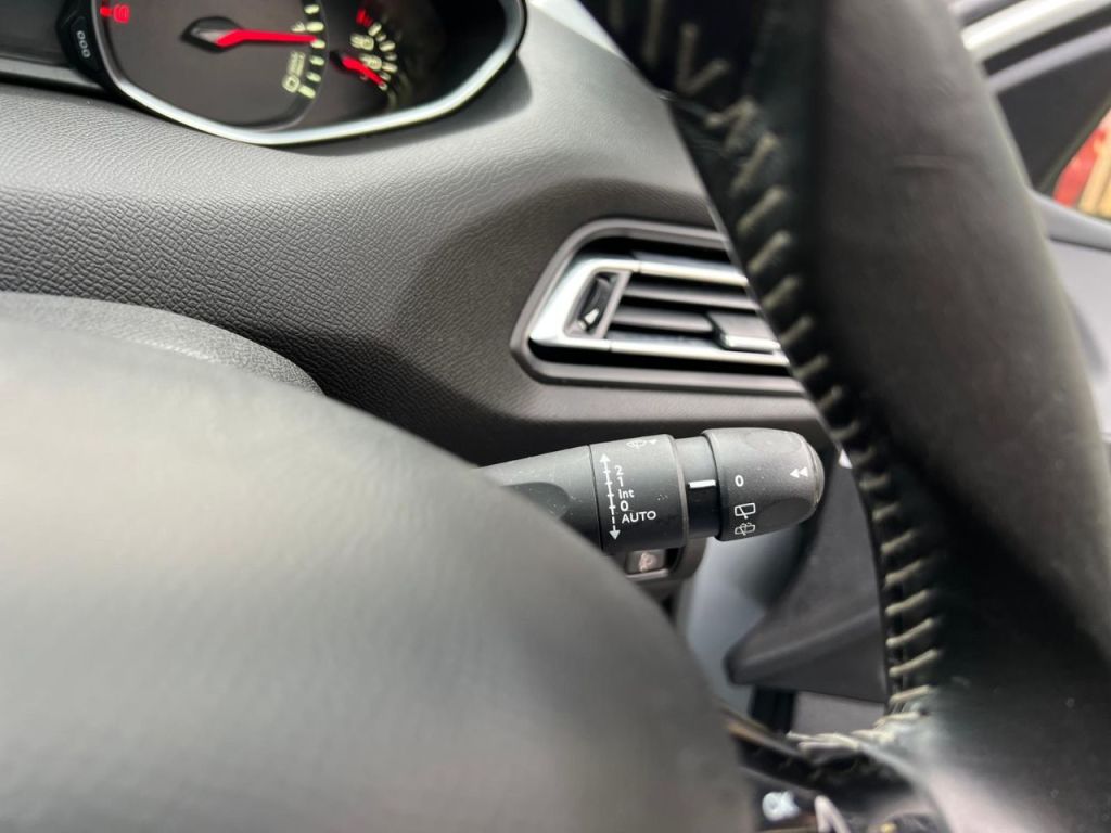 Used Peugeot 308 2015 for sale - 77138812: Photo 35