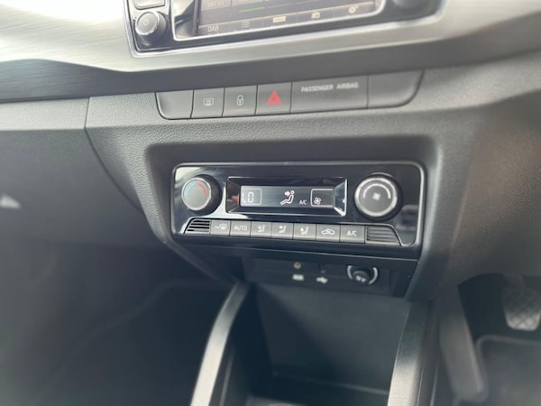 Used Skoda Fabia 2015 for sale - 75287379: Photo 29