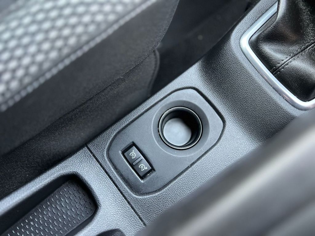 Used Dacia Duster 2018 for sale - 77493910: Photo 33