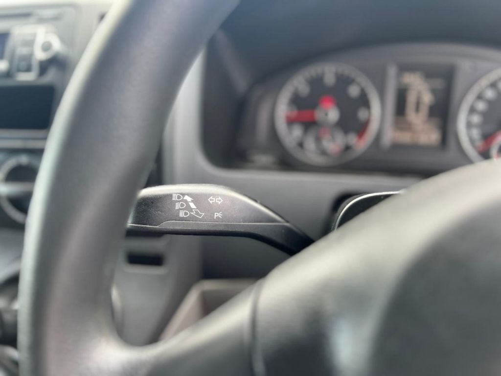 Used Volkswagen Transporter 2015 for sale - 78015821: Photo 25