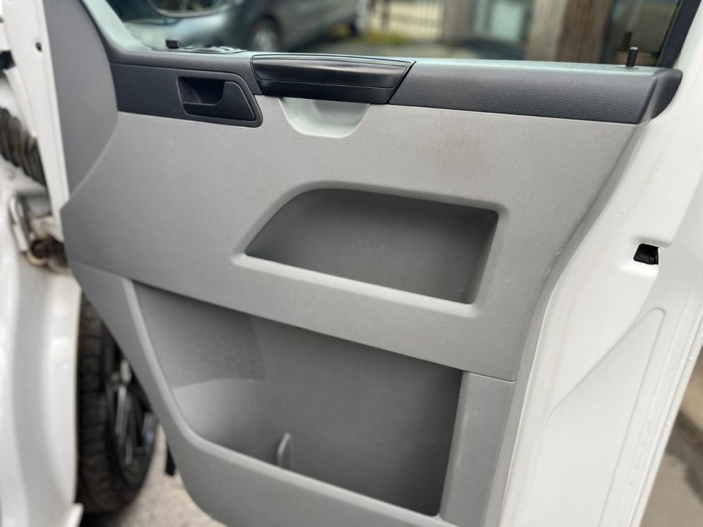 Used Volkswagen Transporter 2015 for sale - 78015821: Photo 28