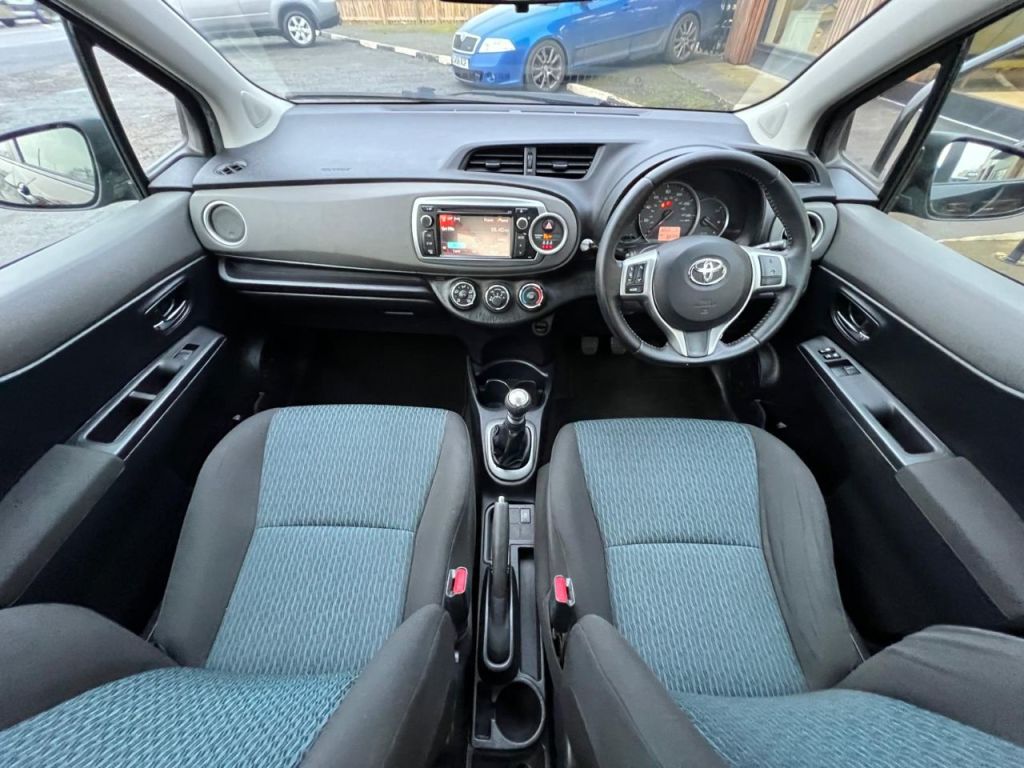 Used Toyota Yaris 2012 for sale - 77685104: Photo 14