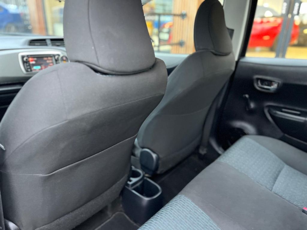 Used Toyota Yaris 2012 for sale - 77685104: Photo 17