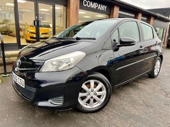 Used Toyota Yaris 2012 for sale - 77685104: Photo